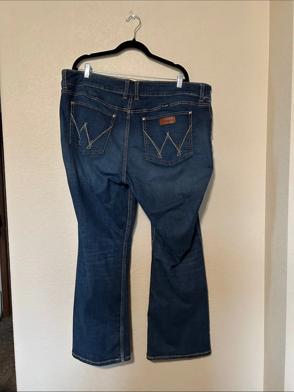 Wrangler zip 22w slight